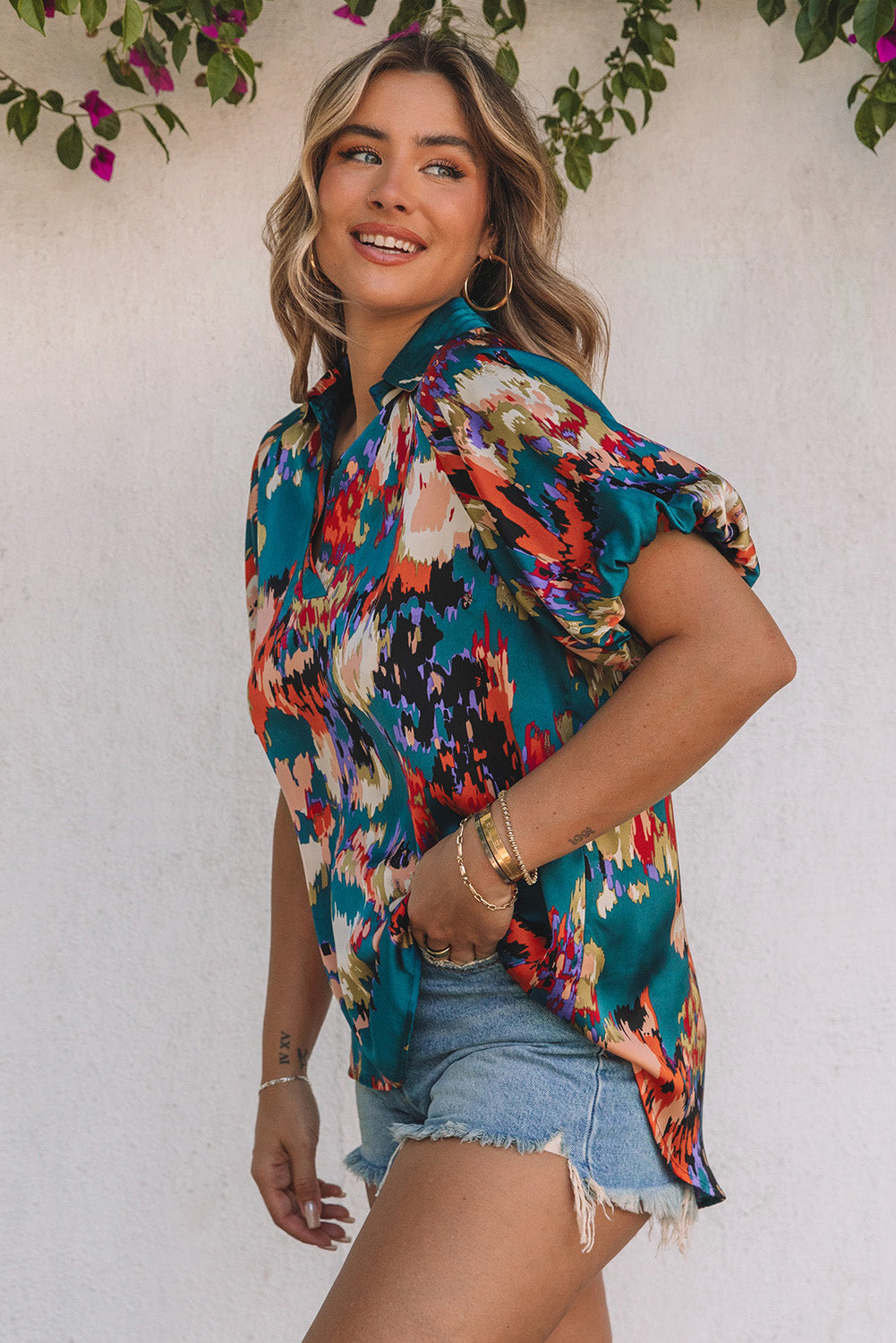Green Abstract Printed V Neck Bubble Sleeve Blouse