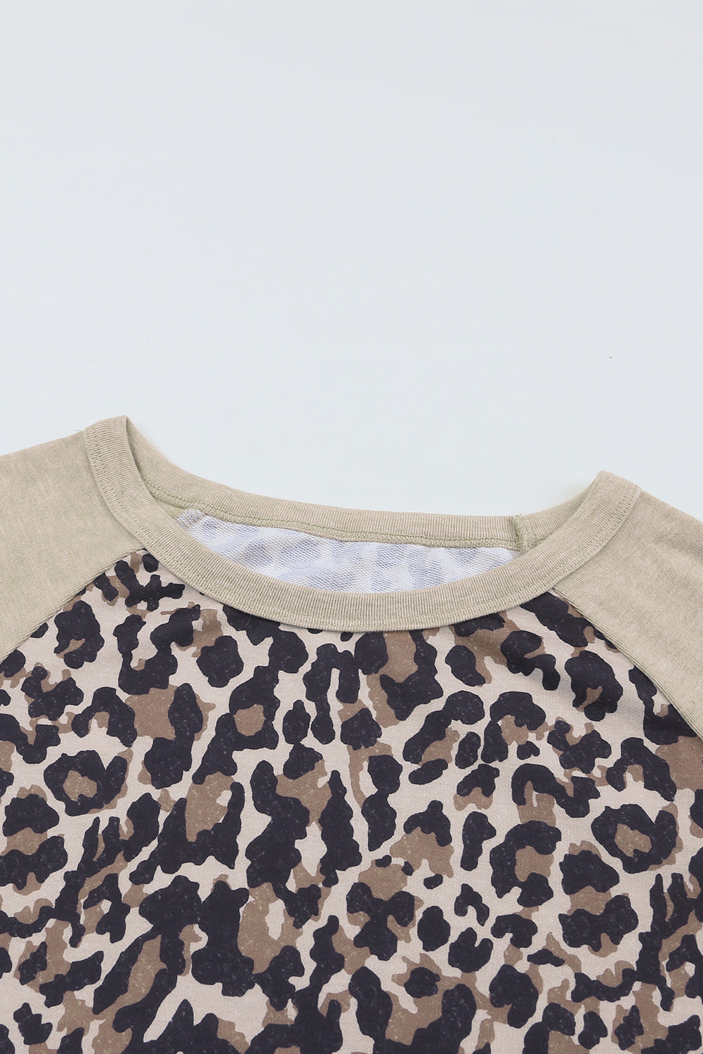 Leopard Kangaroo Pocket Raglan Sleeves Sweatshirt